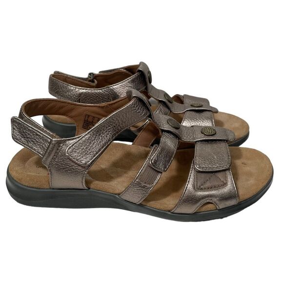 Clarks Metallic Leather Outdoor Athletic Sandals - Picture 1 of 8